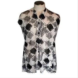 CHRISTOPHER & BANKS Black White & Gray ButtonUp Mesh Womens Top Shirt Large